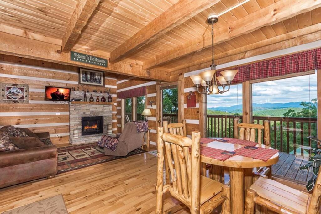 View! Private! Hot Tub,Pool Table,Fireplace,Relax! Севьервилл Экстерьер фото