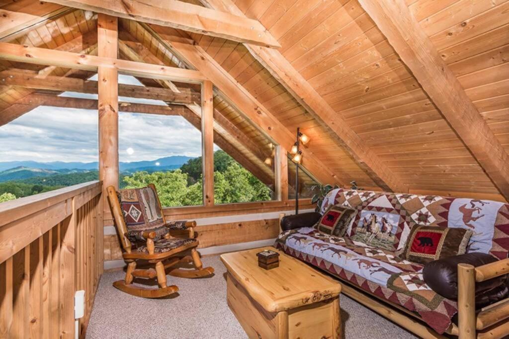 View! Private! Hot Tub,Pool Table,Fireplace,Relax! Севьервилл Экстерьер фото