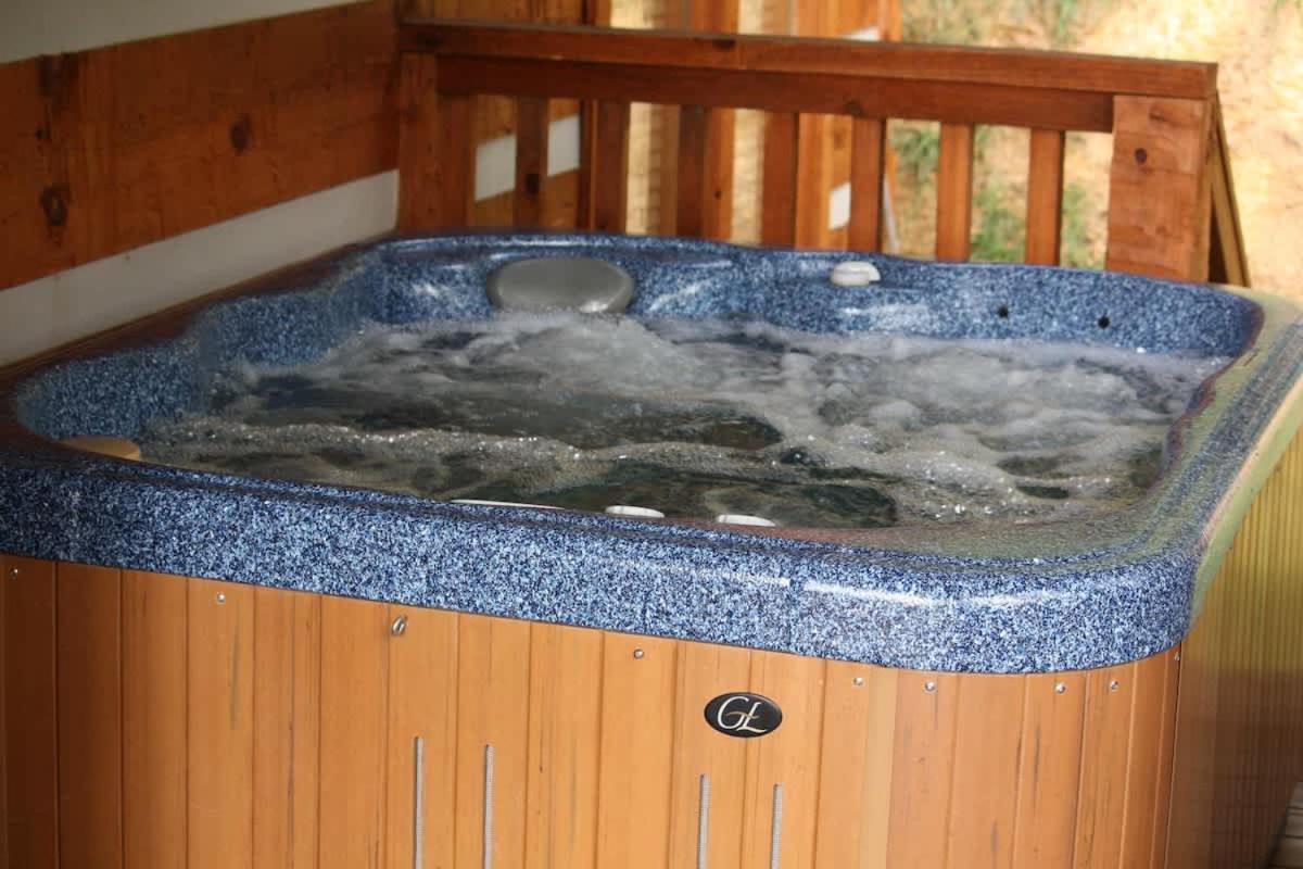View! Private! Hot Tub,Pool Table,Fireplace,Relax! Севьервилл Экстерьер фото